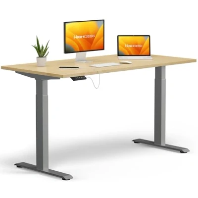 Abbildung von KRIEG HighDesk Basic Höhenverstellbarer Schreibtisch 180 x 80 cm I Silber + Ahorn Elektrischer Sitz &amp; Stehtisch mit Tischplatte Stehschreibtisch Elektrisch Höhenverstellbar