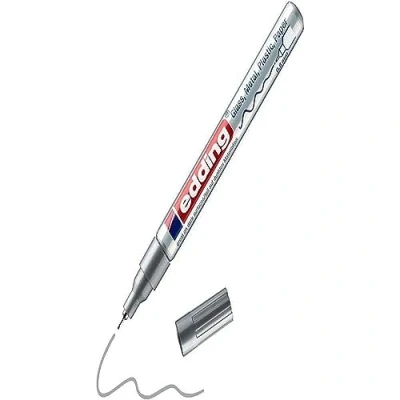 Abbildung von edding 780 Glanzlackmarker silber 1 Lackmarker extra feine Rundspitze 0,8 mm Lackstift für Glas, Stein, Holz, Kunststoff und Papier wasserfest, stark deckend, sehr dünn