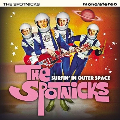 Abbildung von Surfin&#039; in Outer Space