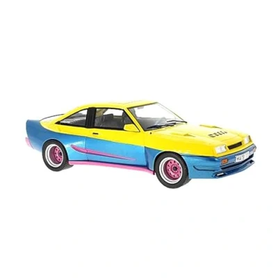 Abbildung von MCG Modellauto Opel Manta B Mattig &quot;Manta Manta&quot; 1991 gelb blau 1:18 MCG, Maßstab