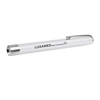 Abbildung von Luxamed Diagnostikleuchte mit LED Pupillenlampe Pupillenleuchte 3,3 Volt weiß inkl. 2 AAA Batterien