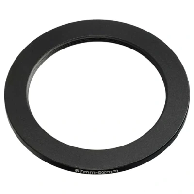 Abbildung von vhbw Step Down Ring Adapter von 67 mm auf 52 für Kamera Objektiv Filteradapter, Metall, Schwarz