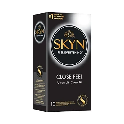 Abbildung von SKYN Kondome Close Feel (Ultra Soft, Closer Fit) Größe XS (schön eng), Packung mit, 10 St., hypoallergene Kondome, ideal für Latexallergiker, enge latexfreie aus Sensoprène™