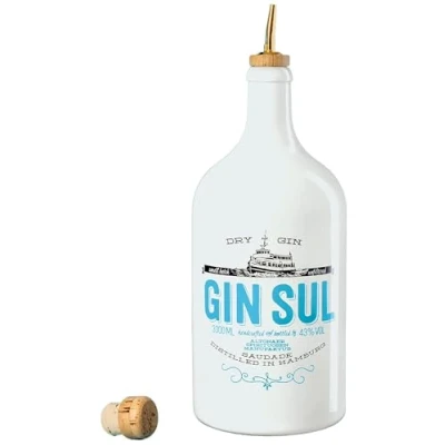 Abbildung von Gin Sul 1 x 3l Hamburger handcrafted Premium Dry 43% Vol., Doppelmagnum mit Metall Ausgießer als Geschenk, Aromen von Wacholder &amp; Zitronen aus Portugal