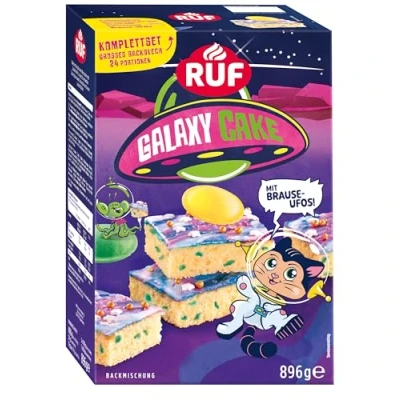 Abbildung von RUF Galaxy Cake Komplettset Backmischung für einen großen Blechkuchen mit bunter Glasur, Streuseln und süß sauren Brause Ufos, lustiger Backspaß Kindern, ideal Geburstage