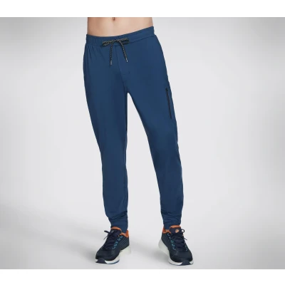 Abbildung von Skechers Sport Ultra GO Weekend Jogger Jogginghose, Herren, Größe: Small, Dunkelblau