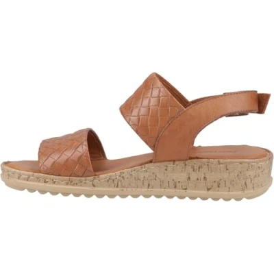 Abbildung von Hush Puppies Ebony Weite Passform Leder Damen Tan Sandalen