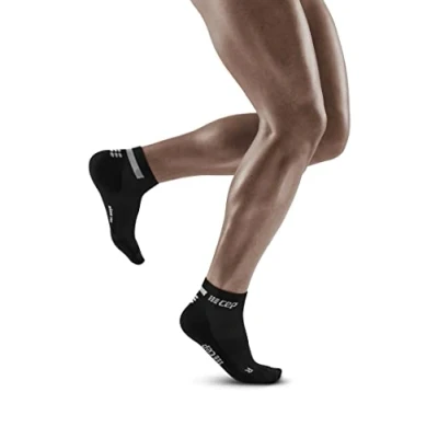 Abbildung von CEP Compression LOW CUT THE RUN MADE IN Germany Sportsocken, Herren, Größe: 43 45, Black