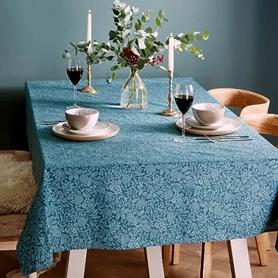 Abbildung von Catherine Lansfield Dining Majestic Tischdecke Hirsch, Baumwolle, 137 x 178 cm, Grün
