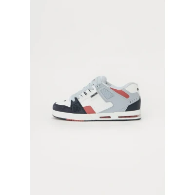 Abbildung von Globe Sabre Skateschuh, Herren, Größe: 39, Navy/red Leder und lederimitat