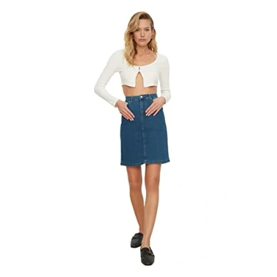 Abbildung von Trendyol, blauer grundlegender Mini Denim Rock, blau, 38