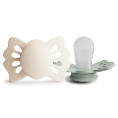 Abbildung von FRIGG Lucky Silikon Schnuller Symmetrischer 2er Pack BPA frei Hergestellt in Dänemark Cream/Sage Größe 1 (0 6 Monate)