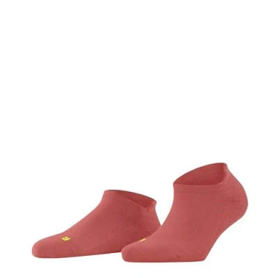 Abbildung von FALKE Damen Sneakersocken Cool Kick Sneaker W SN weich atmungsaktiv schnelltrocknend kurz einfarbig 1 Paar, Rot (Lobster 8862), 37 38