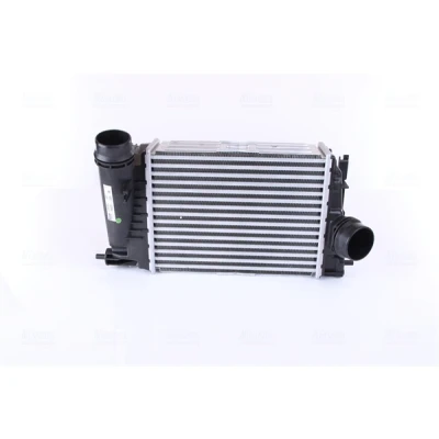 Abbildung von NISSENS 961584 Ladeluftkühler NISSAN: Qashqai 2