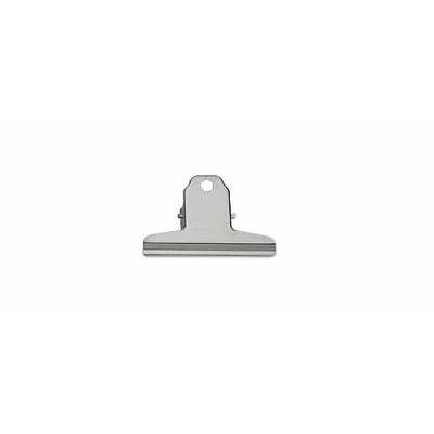 Abbildung von MAUL Papierklemmer MAULbasic aus Metall Vintage Klemmer mit breitem Verschlussclip 7,5 cm und Klemmweite 2,5 Gadget für Haushalt, Küche Büro geeignet DIY Projekte Silber