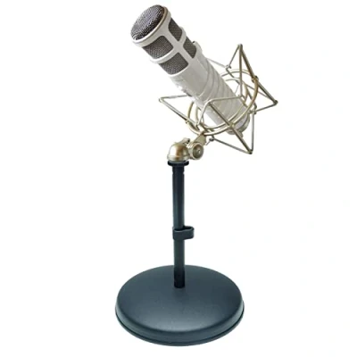 Abbildung von Rode Podcaster MKII USB Dynamisches Mikrofon + keepdrum MS088 Spinne Tisch Stativ MS032