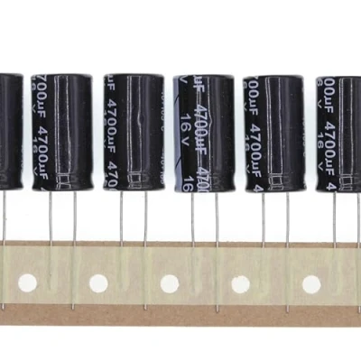 Abbildung von 20 Stück 16V 4700UF Steckbarer Aluminium Elektrolytkondensator 13x25 13 * 25mm