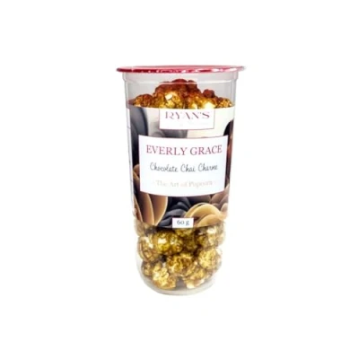 Abbildung von Everly Grace Popcorn Chocolate Chai Charme, 60 g Popcornbecher mit Schokolade und Gewürzen aus unserer Manufaktur in Augsburg, Deutschland