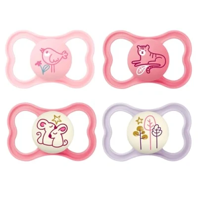 Abbildung von MAM Day &amp; Night Air Silikon Schnuller 16+ // 4er Set inkl. 2 Sterilisiertrasportboxen