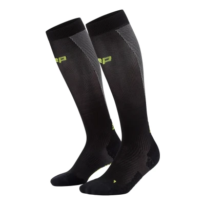 Abbildung von CEP Core Run Ultralight Kompressionssocken, 34 37, Schwarz Optimale Unterstützung &amp; Komfort für Lauftraining