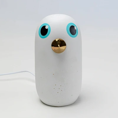 Abbildung von Kare Design Tischlampe Birdie Weiß, Vogel Motiv, Keramik Porzellan lackiert, Schreibtischlampe Kinder, Nachttischlampe, Dekoleuchte, Tischleuchte, Kinderlampe, 25,5x13,5x16,6cm