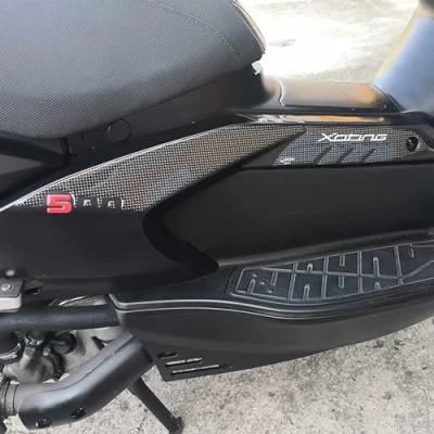 Abbildung von labelbike 3D Aufkleber Kit Schutz für Boomerang Scooter, kompatibel mit KYMCO XCITING 500