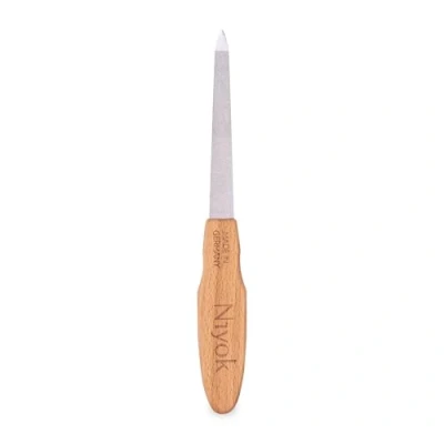 Abbildung von Niyok® Nachhaltige Nagelfeile mit Holzgriff Doppelseitige Saphirnagelfeile Beidseitige Nagel Feile grober &amp; feiner Seite Saphir Saphirfeile Nägel Made in Germany