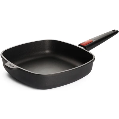 Abbildung von WOLL Made in Germany Bratpfanne &quot;Nowo&quot;, Aluminiumguss, (1 tlg.), von Hand gegossen, 26x26 cm, Induktion,