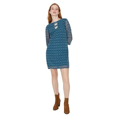 Abbildung von Trendyol Damen Woman Petite Midi Ruffle Hem Crew Neck Knit Dress Kleid, Black, 40