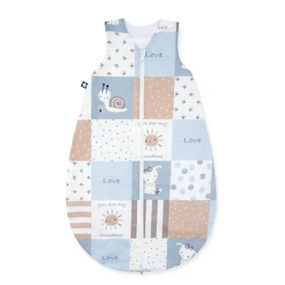 Abbildung von Julius Zöllner Schlafsack, warme Füllung 2,5 TOG, waschbar bei 60C, Made in Germany, OEKO TEX Standard 100, Patch blue, Gr. 70