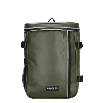 Abbildung von Beagles Originals Tokyo Kleiner wasserdichter Rucksack, 35 x 23 11 cm, olivgrün, S