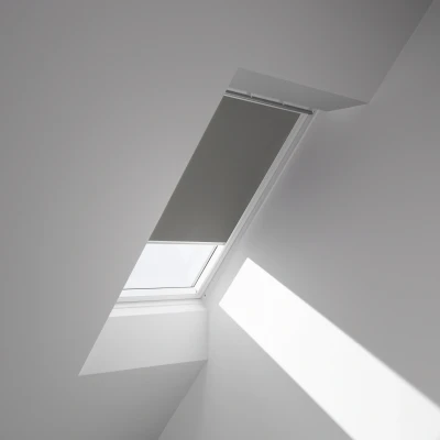 Abbildung von VELUX Verdunklungsrollo &quot;DKL C02 0705SWL&quot;, verdunkelnd, Verdunkelung, ohne Bohren, in Führungsschienen, weiße Führungsschienen &amp; Griffleiste