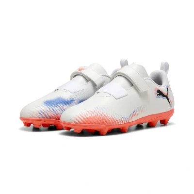 Abbildung von Puma Future 8 PLAY Unisex Fußballschuhe Turf für Kinder, Größe: 34, White/black/glowing red Schuhe