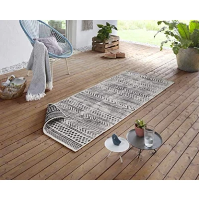 Abbildung von NORTHRUGS in und Outdoor Teppich Biri 80x350cm Wendeteppich Wetterfest Boho Style Vintage Design Läufer für Balkon Terrasse Garten Wintergarten Wohnzimmerteppich Wasserfest Schwarz Creme