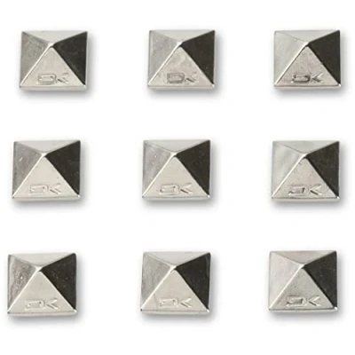 Abbildung von Dakine Pyramid Studs verzorgingsmaterialen