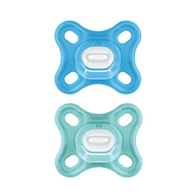 Abbildung von MAM Comfort Schnuller im 2er Set, besonders kleiner und leichter Baby für Früh &amp; Neugeborene aus 100% Silikon, mit weichem SkinSoft Saugteil Schnullerbox, 0+ Monate, blau/türkis