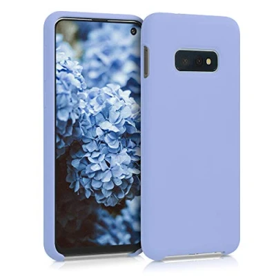 Abbildung von kwmobile Hülle kompatibel mit Samsung Galaxy S10e Silikon Handy Case Handyhülle weiche Oberfläche kabelloses Laden Hellblau matt