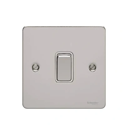 Abbildung von Schneider Electric Ultimate Flat Plate Einseitiger 2 Wege Lichtschalter, einpolig, 16AX, GU1212WPC, Chrom poliert mit weißem Einsatz