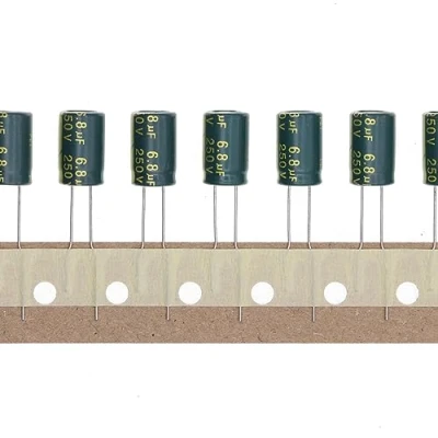 Abbildung von 50 Stück 250V 6.8UF Steckbarer Aluminium Elektrolytkondensator 8x12 8 * 12mm