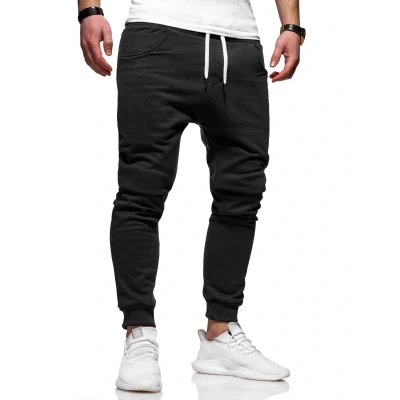 Abbildung von behype Sweathose &quot;JOGGERY&quot;, im modernen Slim Fit Schnitt