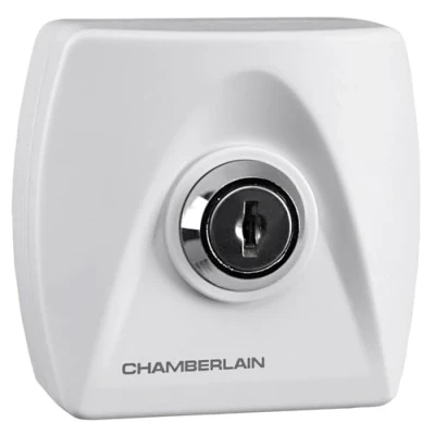 Abbildung von Chamberlain Schalter Schlüsselschalter für Garagentorantriebe inkl zwei Schlüssel Aufputz (Chamberlain Schlüsselschalter), Weiß, einfache Montage, 50 mm Durchmesser, IP54 Schutz,