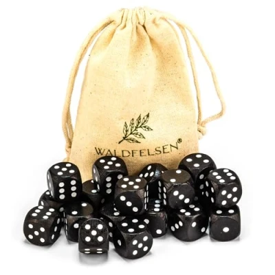 Abbildung von 6, 12, 20, 30 oder 50 hochqualitative Holzwürfel aus echtem Buchenholz von Waldfelsen® Augenwürfel Spielwürfel Holz in 16 mm Standardwürfel mit Stoffbeutel Würfelset (Schwarz, 20 Stück)