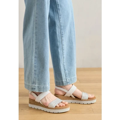 Abbildung von Gabor Damen Sandaletten, Frauen Sandalen,Moderate Mehrweite (G),Strandschuhe,Sommersandalen,bequem,flach,Weiss/Silber,41 EU / 7.5 UK