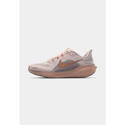 Abbildung von Nike Performance AIR ZOOM Pegasus 41 Laufschuh Straße, Damen, Größe: 43, Silt red/metallic rose gold/particle pink/taupe grey Schuhe