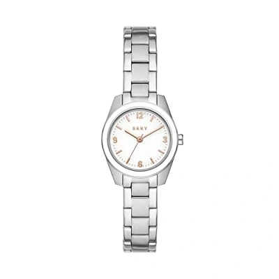Abbildung von DKNY Damenuhren Soho, Dreizeigeruhrwerk, 24mm Silbernes Edelstahlgehäuse mit Edelstahlarmband, NY2306