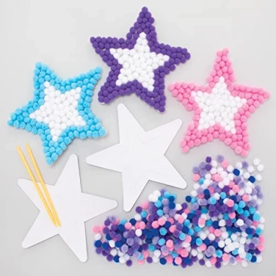 Abbildung von Baker Ross FE845 Stern Pom Bastelset 5er Pack, Selbstklebende Karte mit farbigen PomPoms zum Basteln für Kinder, Weihnachtsbastelaktivitäten