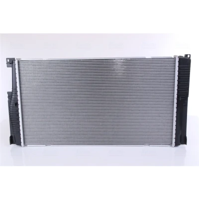 Abbildung von NISSENS 60857 Kühler, Motorkühlung Aluminium 600 340 32 Kühlrippen gelötet BMW: 5 Limousine, Touring