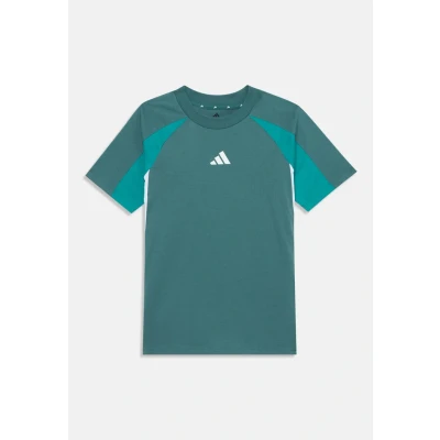 Abbildung von adidas Unisex Kinder Seasonal Essentials Colorblock T Shirt, preloved Teal/Pure Teal/White, 9 10 Years