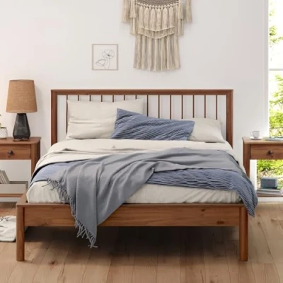 Abbildung von IDIMEX Massivholzbett APOANA, 140x200 Bett mit Lattenrost, modernes Holzbett Kofteil aus Kiefer