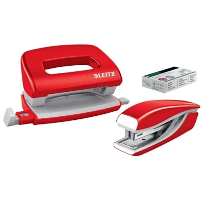 Abbildung von Leitz WOW Mini Tacker und Locherset, Metallic Rot, Heften oder Lochen von bis zu 10 Blatt, inkl. 1000x P2 N10 Heftklammern, 55612026